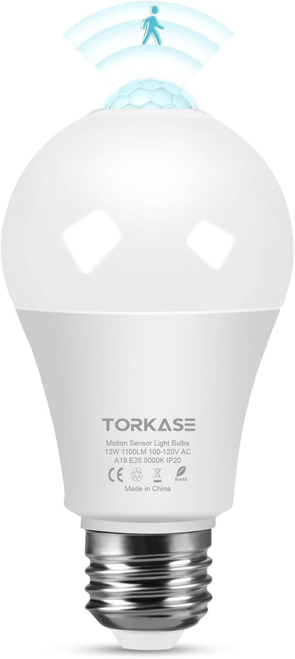 Motion Sensor Light Bulbs, 13W (100Watt Equivalent), Motion Activated Dusk to Dawn Security LED Bulb, 5000K Daylight, Energy-Efficient, for Indoor and Outdoor Lighting, Porch, Stairs, Hallway 1Pack