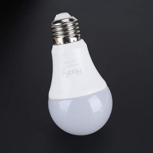 FILFEEL Dusk to Dawn Light Bulb, 7W Smart Sensor LED Bulbs - 180 Degree Beam Angle for Attics, Warehouse - Cold White 6500K