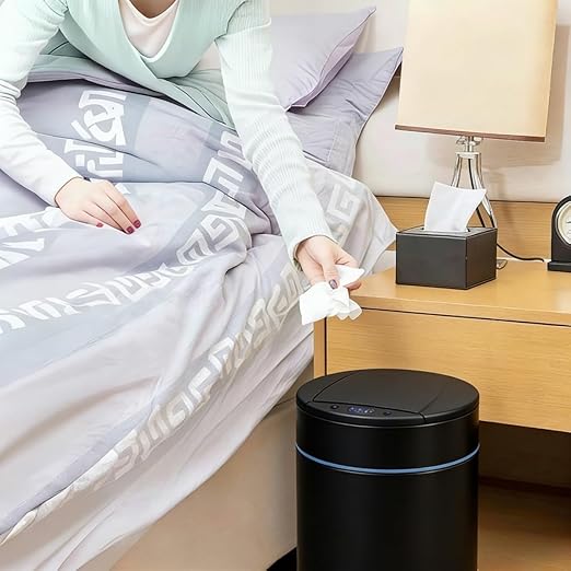 Garbage Can with Lid, Intelligent Sensor Opening and Closing, Small Garbage Can for Living Room, Bedroom, Kitchen and Bathroom (1, Black)
