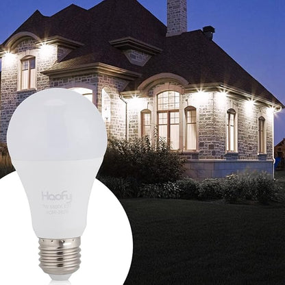 Dusk to Dawn Light Bulb, Smart Sensor LED Bulb 7W Automatic On and Off Sensor Light Bulb for Porch Front Door Garage Basement