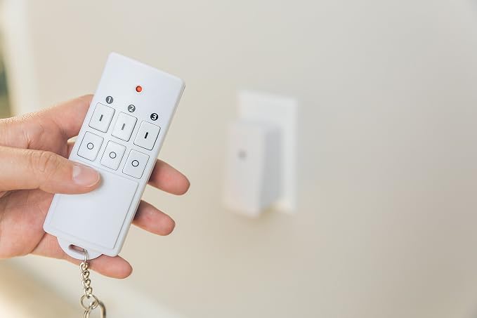 Southwire Woods Indoor Wireless Remote Kit - Controls Up to 3 Devices - Long-Range Remote Switch - Convenient One-Touch Controller - Energy-Saving Outlets - White/Orange