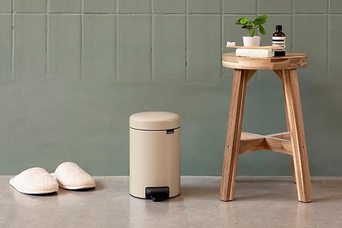 Brabantia New Icon Step Trash Can (1.3 Gal/Soft Beige) Soft Closing Kitchen Garbage/Recycling Can with Removable Bucket