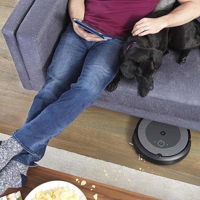 iRobot Roomba i3 Wi-Fi Robot Vacuum + Automatic Dirt Disposal (Renewed)